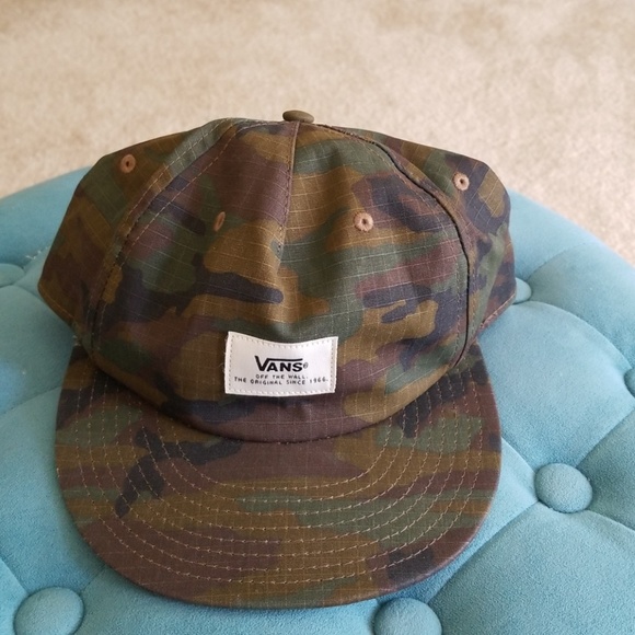vans camo snapback